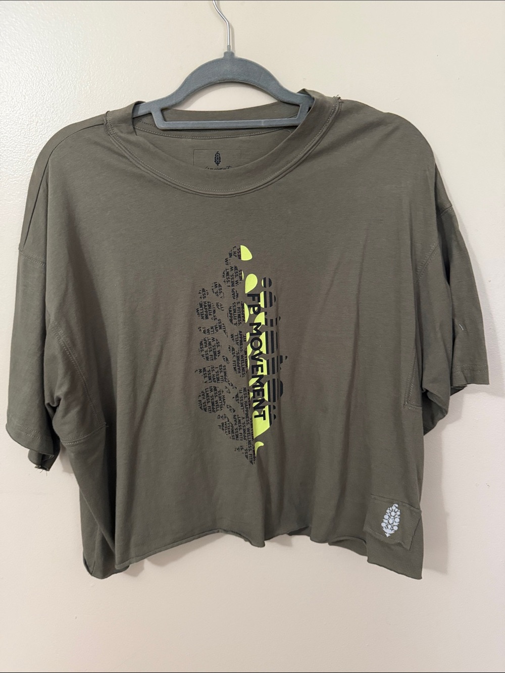 Free People crop tee. Size Xs oversized fit